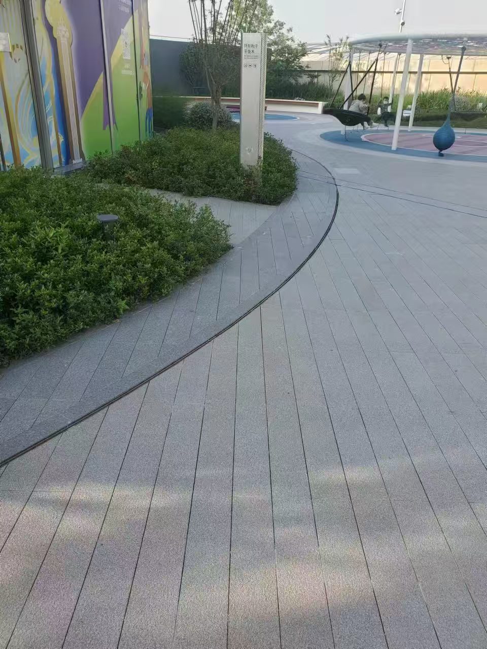 缝隙式盖板实际铺装效果