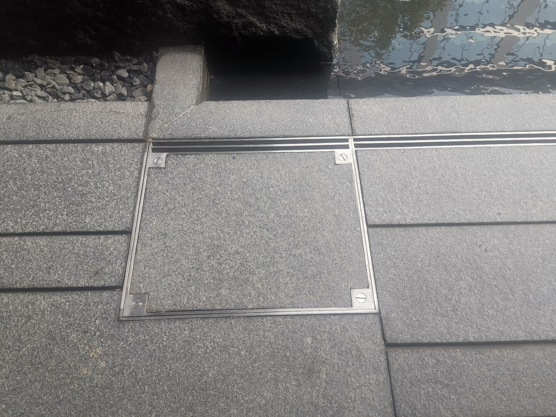 盖板安装后实地效果